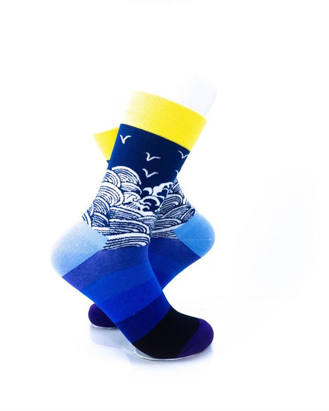 cooldesocks hokusai neo crew socks right view image