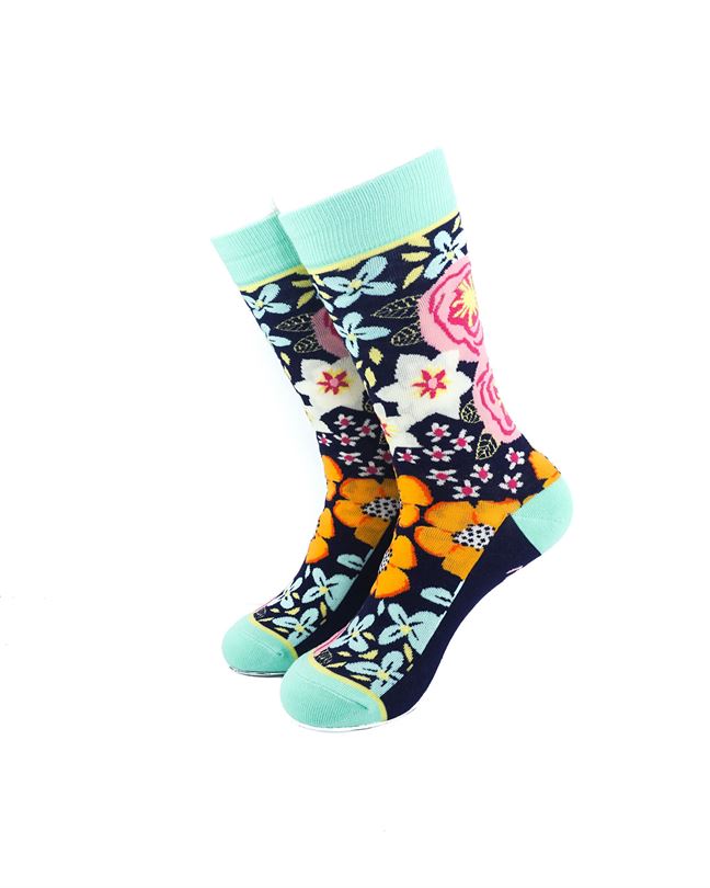 cooldesocks ladies la vie en rose crew socks front view image