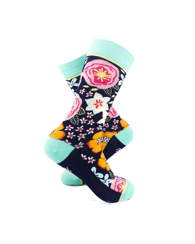 cooldesocks ladies la vie en rose crew socks right view image