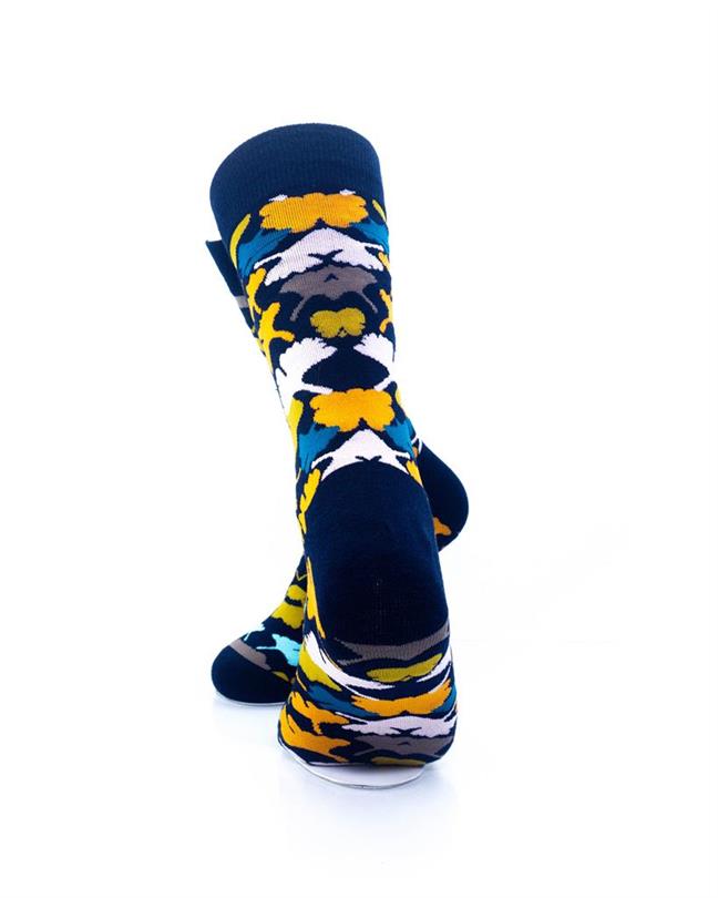 cooldesocks leaves autumn crew socks rear view image
