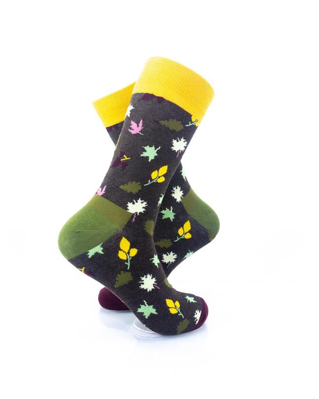 cooldesocks leaves pattern green crew socks right view image