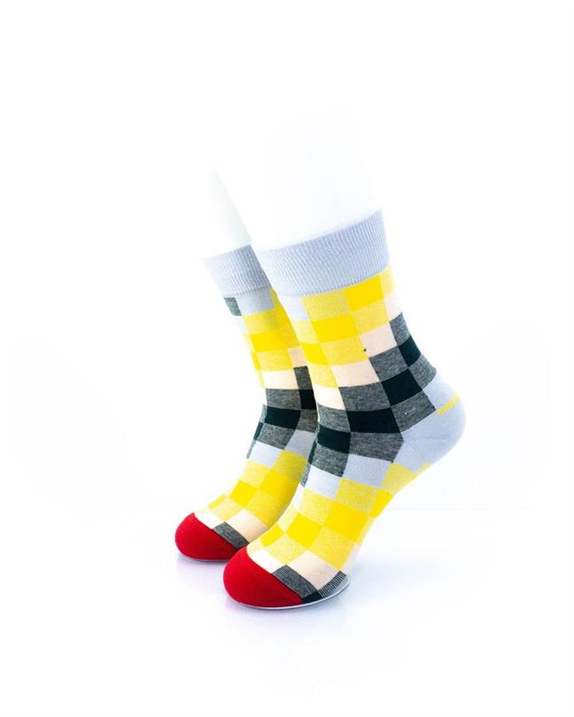 cooldesocks old school checkered quarter socks front view image